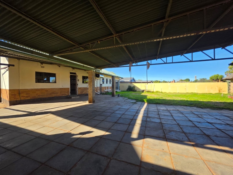 3 Bedroom Property for Sale in Verwoerdpark Northern Cape